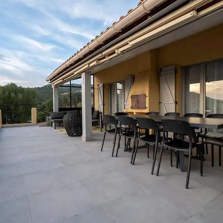 Kalliste Piscine Chauffee سيرا دي فيرو