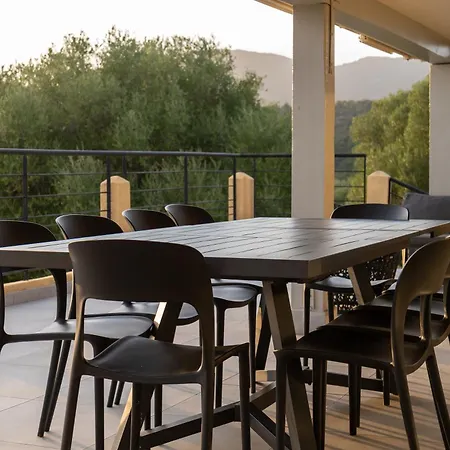 Kalliste Piscine Chauffee * سيرا دي فيرو