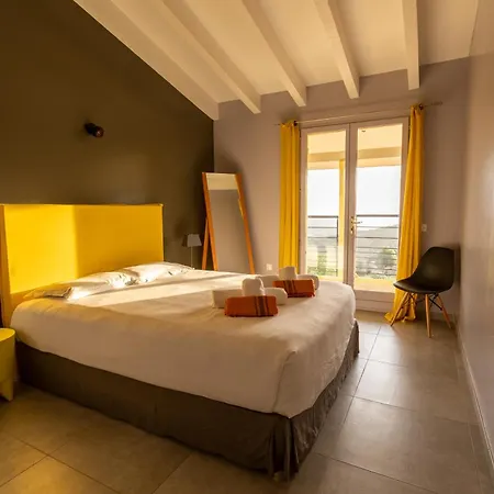 Kalliste Piscine Chauffee * سيرا دي فيرو