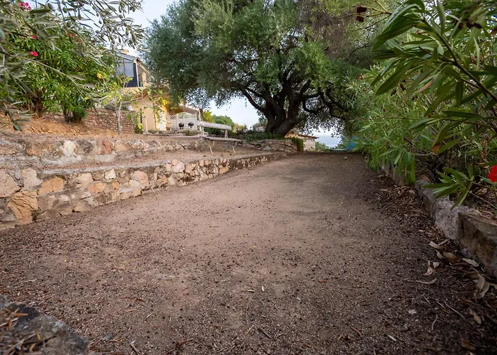 Kallisté Piscine Chauffée * Serra-di-Ferro (Corsica)