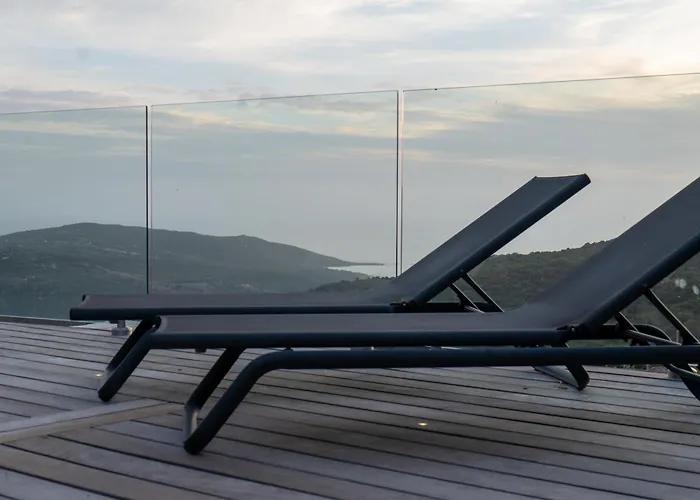 Kallisté Piscine Chauffée *